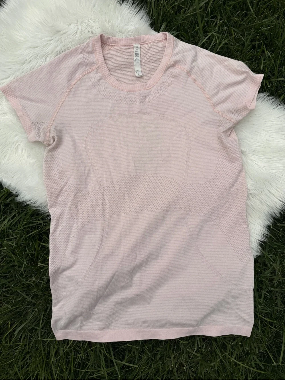 Lululemon Swiftly Tech Short Sleeve Shirt Pink Size 12